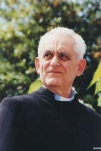Don Dario Alunno, Nato a Città di Castello il 30 settembre 1926 Deceduto a Arezzo il 17 ottobre 2005 #cenereallacenere